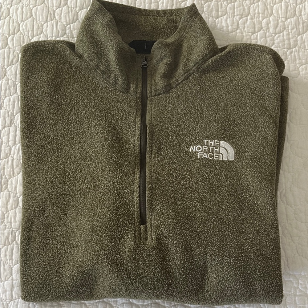The North Face Men's Forest Green Quarter Zip-Up Fleece M